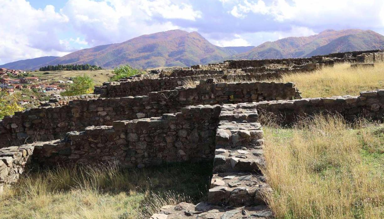 Министерот Љутков најави голем проект за конзервација и ревитализација на Виничко Кале