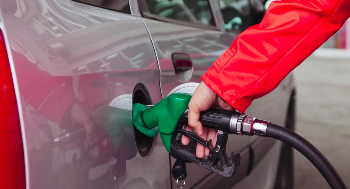 Екстра лесното масло за домаќинство поскапува за два денари по литар