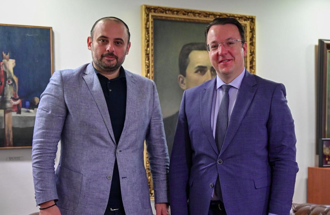 Ѓорѓиевски и Николоски разговараа за нови проекти во Скопје: Градски воз, нови автобуси и модернизација на инфраструктурата