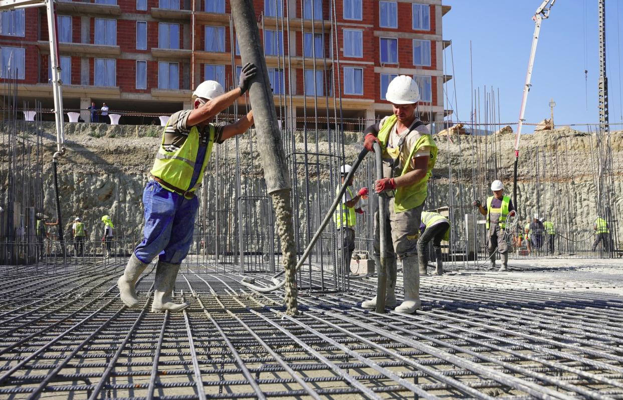 Издадени 314 градежни дозволи во септември, најмногу во Полошкиот регион