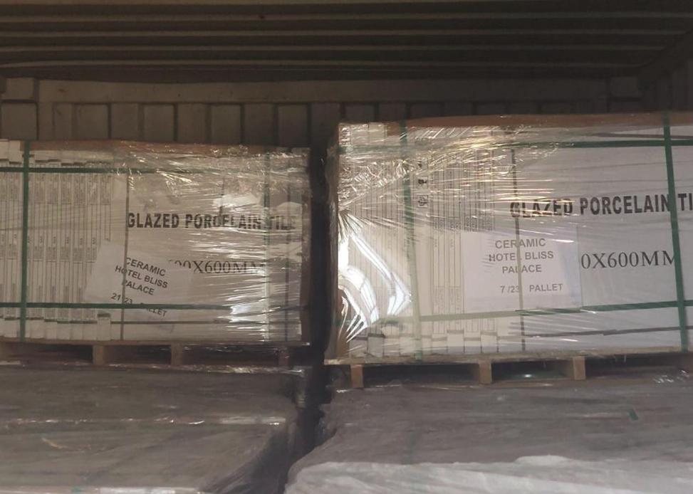 Царинската управа во повеќе акции заплени фотоапарати, дрога, цигари, автоделови и фалсификувана стока