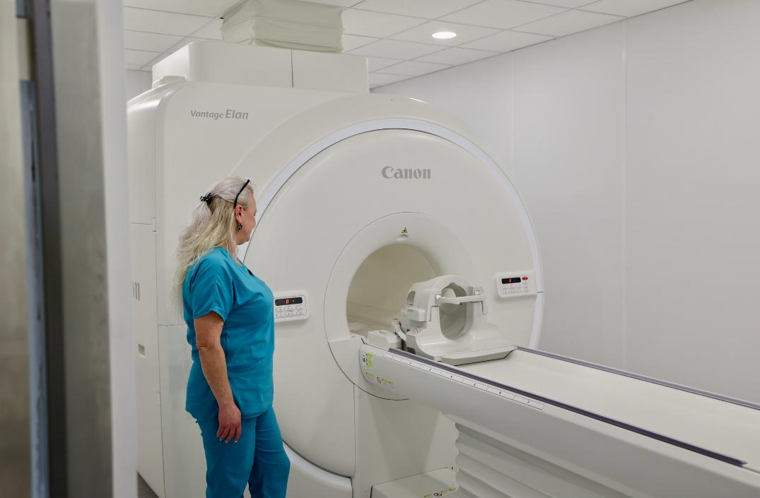 Ставен во функција нов апарат за магнетна резонанца на клиниката „Св. Наум Охридски“