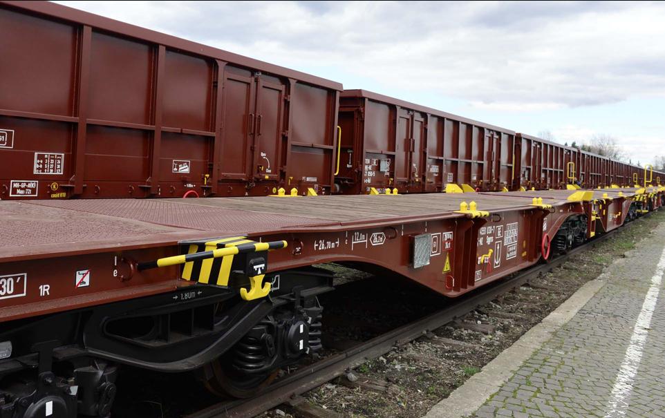 Количеството на превезена стока во железницата е зголемена за 8%, товарниот патен превоз со раст од 25,7%