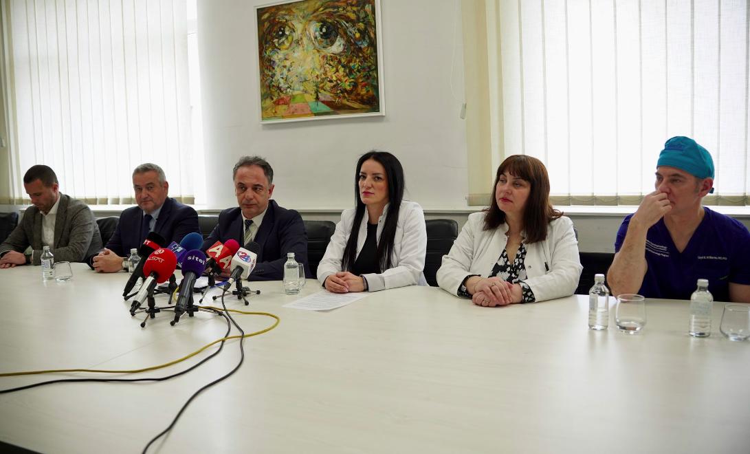 На Клиниката за очни болести се реализирани 16 трансплантации на рожница со експерти од САД