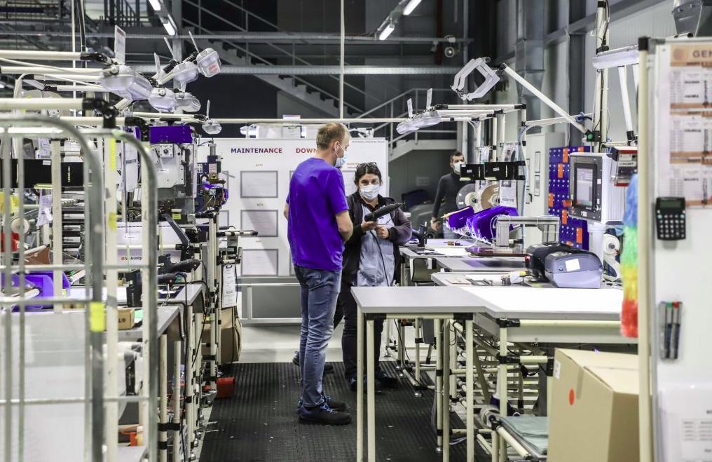 Продолжува трендот на опаѓање на бројот на работници во индустрискиот сектор